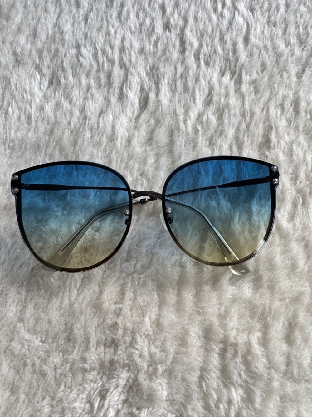 Blue Gradient Oversized Women's Sunglasses